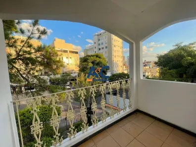 Casa com 3 Quartos à venda, 270m² no Alípio de Melo, Belo Horizonte