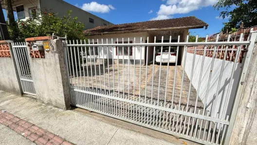 Casa com 2 Quartos à venda, 120m² no Vila Nova, Joinville