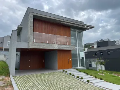 Casa com 3 Quartos à venda, 339m² no Pedra Branca, Palhoça