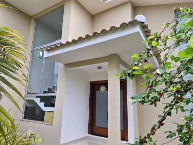 Casa de Condomínio com 5 Quartos à venda, 375m² no Residencial Aldeia do Vale, Goiânia