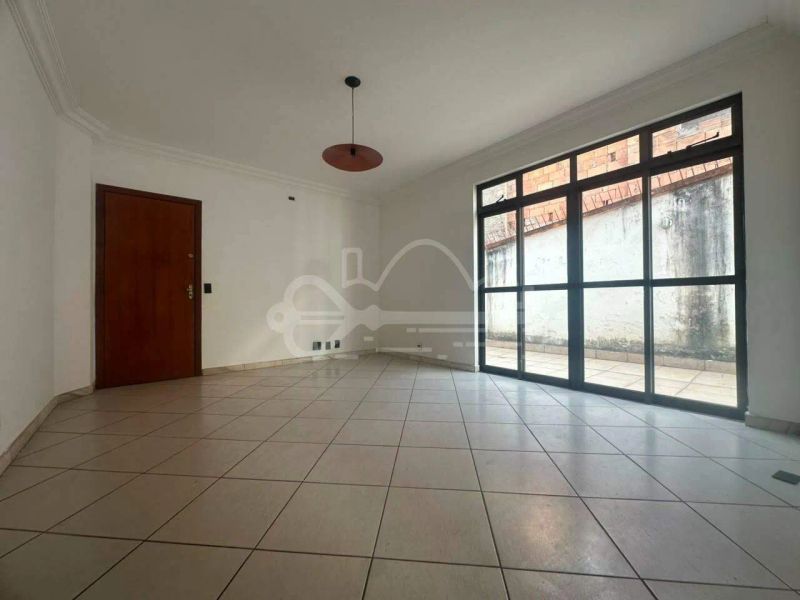 Apartamento com 3 quartos — Planalto, Belo Horizonte