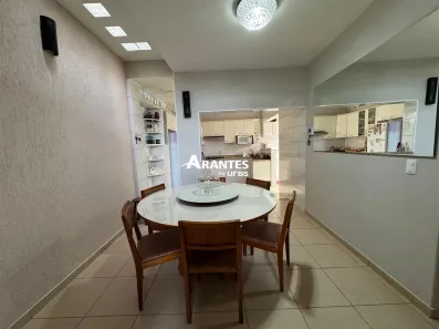 Sobrado com 3 Quartos à venda, 149m² no Centro, Uberlândia