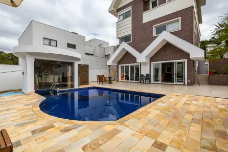 Casa com 3 Quartos para alugar, 364m² no Campo Comprido, Curitiba