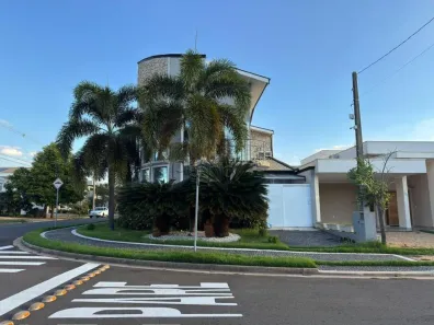 Sobrado com 3 Quartos à venda, 297m² no Parque Brasil 500, Paulínia