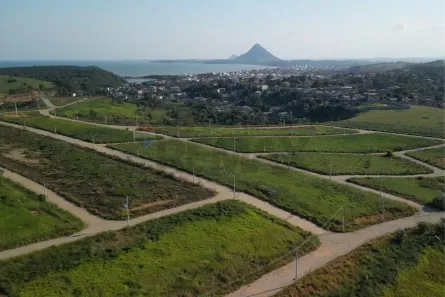 Lote/Terreno à venda, 240m² no , Piúma