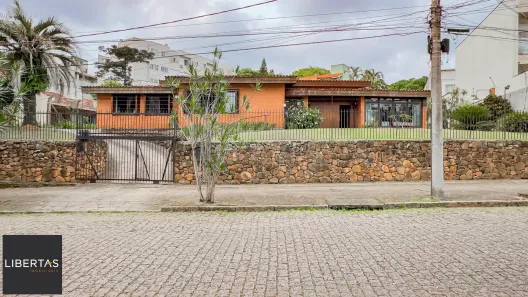 Casa com 3 Quartos à venda, 312m² no Chácara das Pedras, Porto Alegre