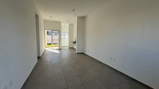Casa de Condomínio com 3 Quartos para alugar, 76m² no Novo Mundo, Várzea Grande