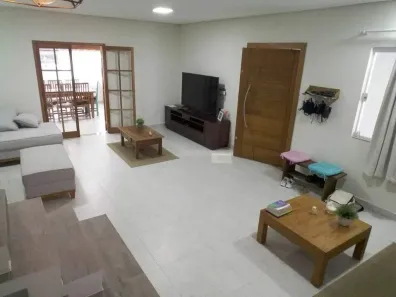 Sobrado com 3 Quartos à venda, 25000m² no Jardim Stella, Santo André