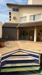 Casa com 3 Quartos à venda, 485m² no Santa Maria, Uberaba