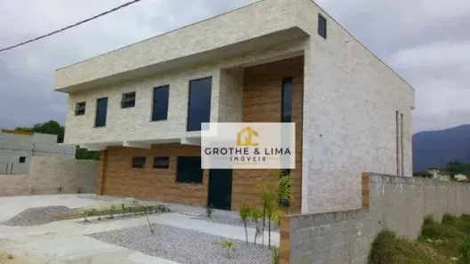Sobrado com 4 Quartos à venda, 250m² no , Ubatuba