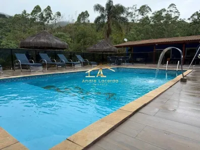 Fazenda/Sítio com 4 Quartos à venda, 1700m² no Centro, Nazaré Paulista