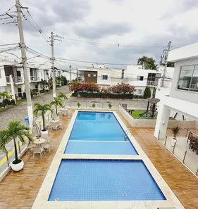 Casa de Condomínio com 4 Quartos à venda, 180m² no Ipitanga, Lauro de Freitas