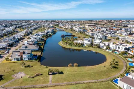 Lote/Terreno à venda, 420m² no XANGRI-LÁ, Xangri-lá