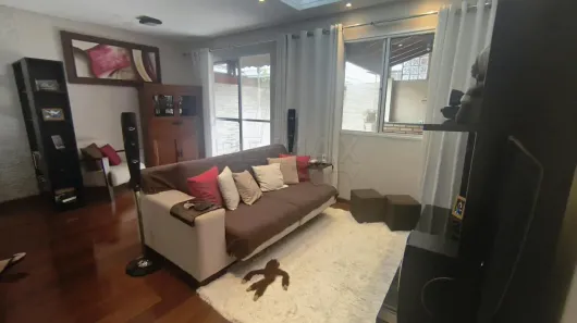 Sobrado com 3 Quartos para alugar, 84m² no Jardim Shangai, Jundiaí