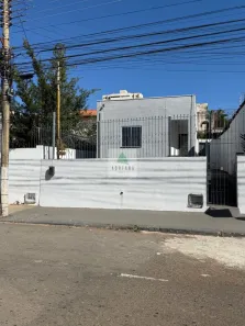 Casa com 5 Quartos para alugar, 150m² no Centro, Anápolis
