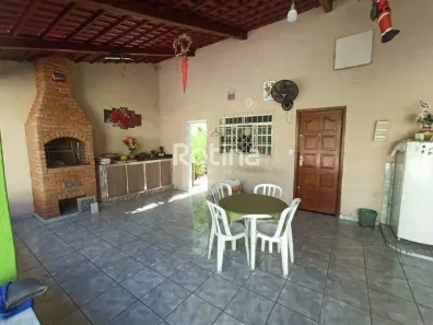 Casa com 3 Quartos à venda, 157m² no Minas Gerais, Uberlândia