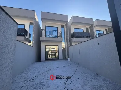 Sobrado com 3 Quartos à venda, 107m² no Rio Pequeno, Camboriú