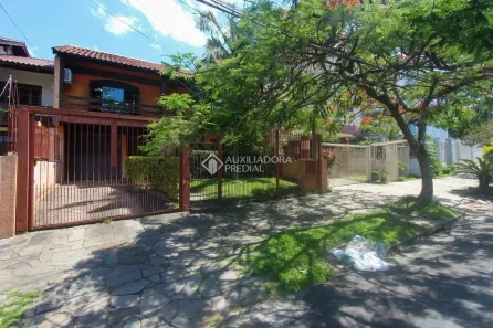Casa com 5 Quartos à venda, 378m² no Chácara das Pedras, Porto Alegre