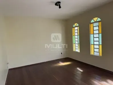 Casa com 3 Quartos à venda, 202m² no Vigilato Pereira, Uberlândia