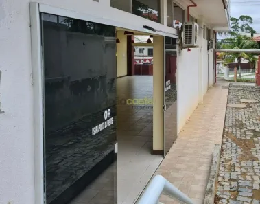 Ponto Comercial para alugar, 200m² no Ponta de Baixo, São José