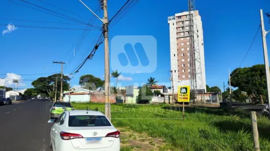 Lote/Terreno com 1 Quarto à venda, 600m² no Tibery, Uberlândia