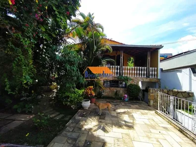 Casa com 3 Quartos à venda, 200m² no Aparecida, Belo Horizonte