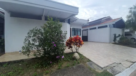 Casa de Condomínio com 4 Quartos à venda, 10m² no Parque São Luís, Taubaté