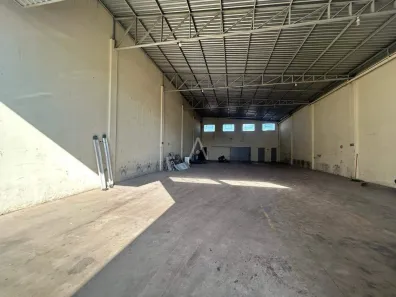 Galpão/Depósito/Armazém para alugar, 350m² no Parque São Paulo, Cascavel