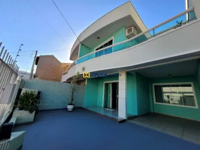 Casa com 3 Quartos para alugar, 131m² no Nações, Balneário Camboriú