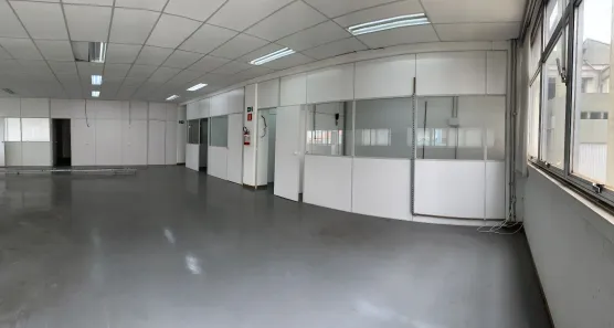 Sala Comercial para alugar, 248m² no Piraporinha, Diadema