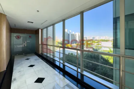 Sala Comercial para alugar, 457m² no Vila Cordeiro, São Paulo
