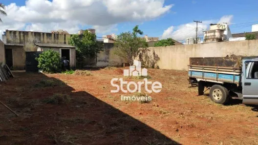 Lote/Terreno à venda, 398m² no Saraiva, Uberlândia