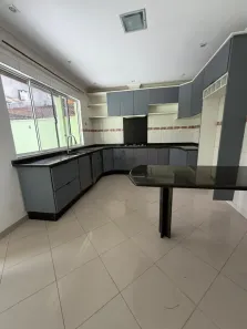 Casa de Condomínio com 2 Quartos à venda, 114m² no Jardim Califórnia, Jacareí
