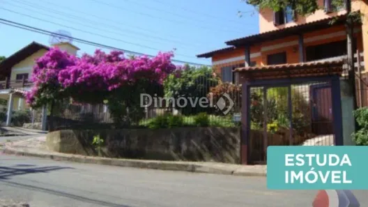 Casa com 5 Quartos à venda, 220m² no Vila Nova, Porto Alegre