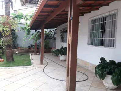 Casa com 3 Quartos à venda, 274m² no Santa Mônica, Belo Horizonte