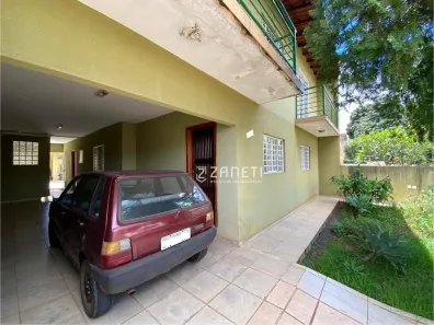 Casa com 4 Quartos para alugar, 205m² no Califórnia, Londrina