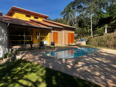 Fazenda/Sítio com 3 Quartos à venda, 251m² no Machado, Ibiúna