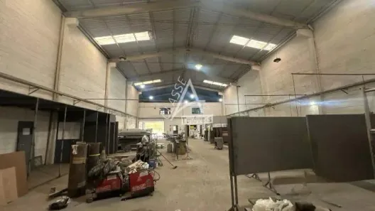 Galpão/Depósito/Armazém à venda, 900m² no Sertãozinho, Mauá