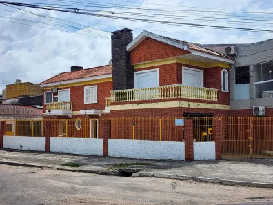 Casa com 2 Quartos para alugar, 160m² no Areal, Pelotas