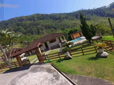 Fazenda/Sítio com 4 Quartos à venda, 150m² no Centro, Casimiro de Abreu