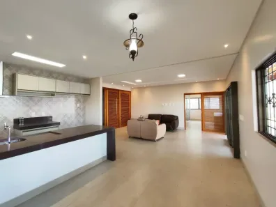 Casa com 4 Quartos para alugar, 1080m² no Santa Isabel, Teresina