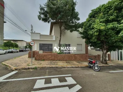 Imóvel Comercial para alugar, 512m² no Alto Cafezal, Marília