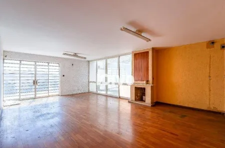 Sobrado com 3 Quartos para alugar, 241m² no Indianópolis, São Paulo