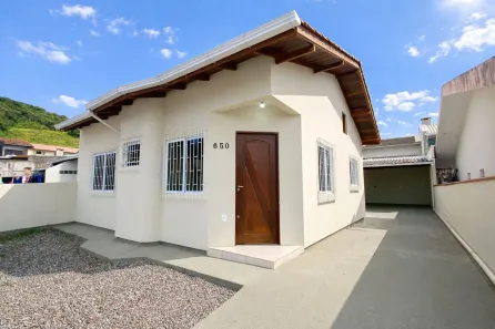 Casa com 3 Quartos à venda, 60m² no São Sebastião, Palhoça