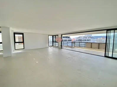 Cobertura com 4 Quartos à venda, 235m² no Jurerê, Florianópolis