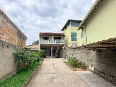 Casa com 2 Quartos à venda, 240m² no Fonte Grande, Contagem