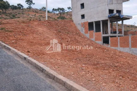 Lote/Terreno à venda, 264m² no Jardim Bandeirantes, Poços de Caldas
