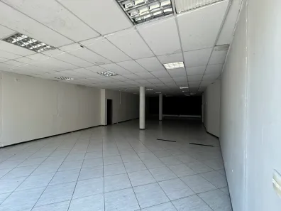 Ponto Comercial para alugar, 230m² no Jardim Teresópolis, Betim