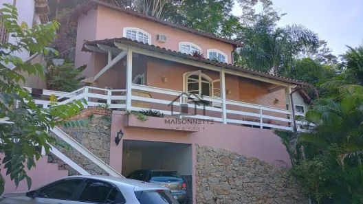 Casa de Condomínio com 3 Quartos à venda, 300m² no Itaipu, Niterói