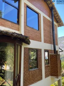 Casa de Condomínio com 5 Quartos à venda, 404m² no Araras, Petrópolis